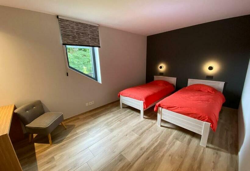 تختخواب و صبحانه Ver Olive