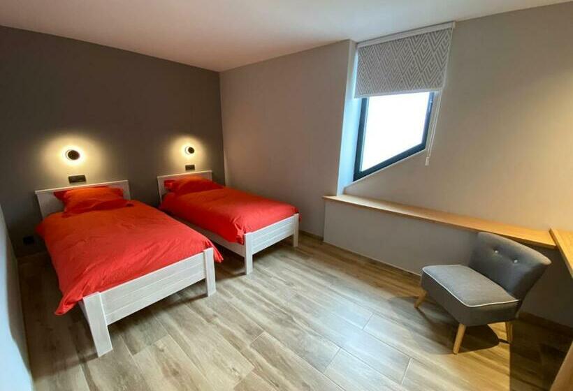 تختخواب و صبحانه Ver Olive