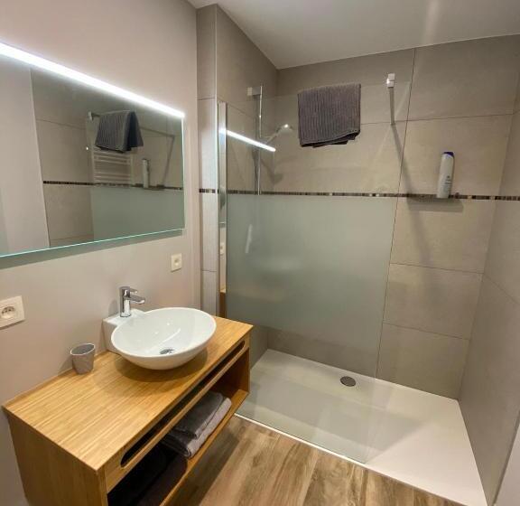 تختخواب و صبحانه Ver Olive