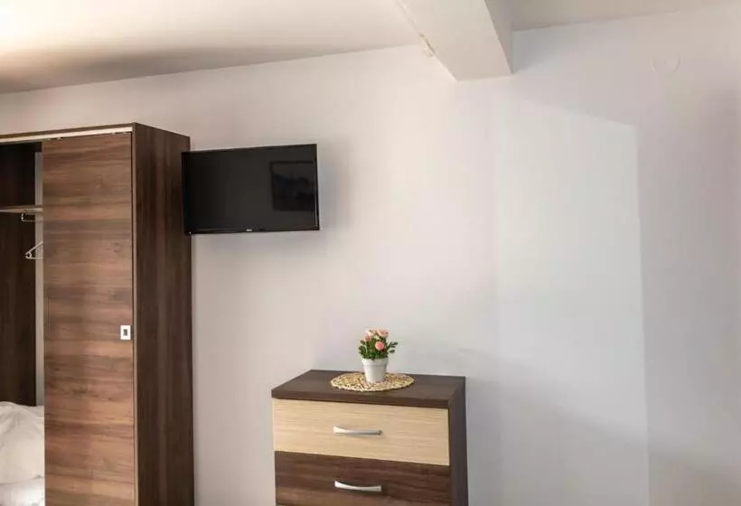 Casa Tofi Vendégház