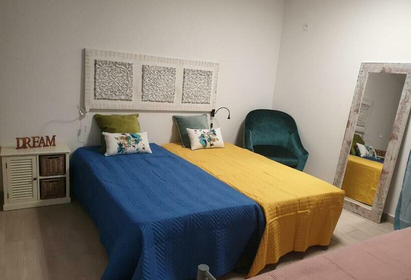 Lisbon Hostel Terminal 4