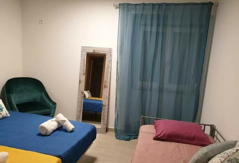 Lisbon Hostel Terminal 4