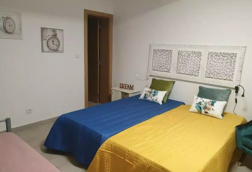 Lisbon Hostel Terminal 4