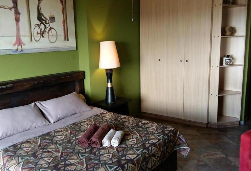 Pension (Hôtel basse catégorie) Arek S Place