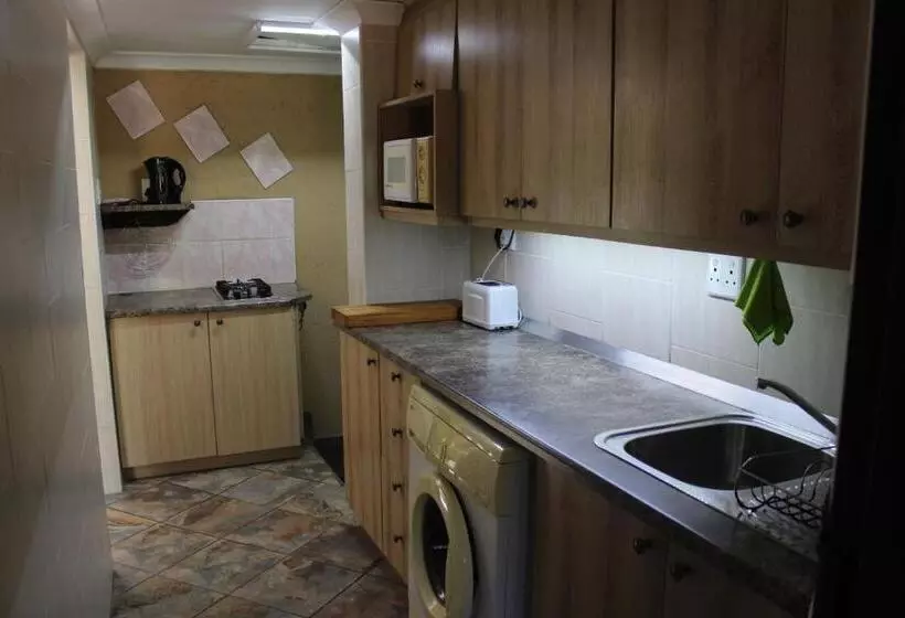 Majatalo Arek S Place