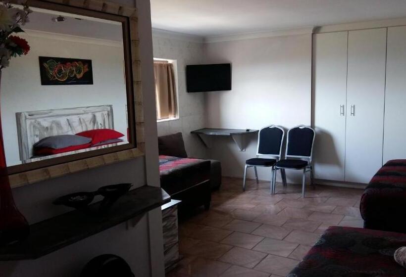 Pension (Hôtel basse catégorie) Arek S Place