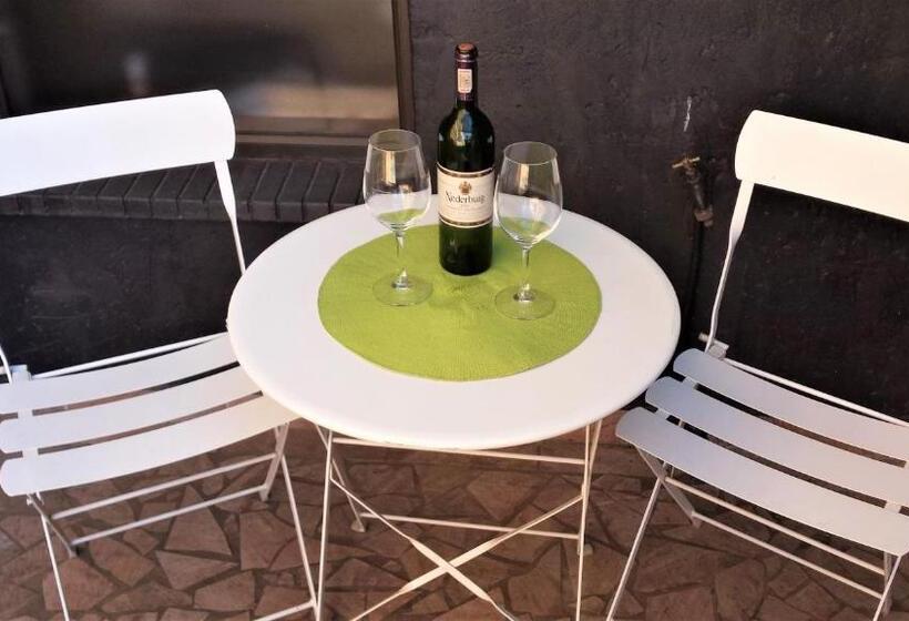 Pension (Hôtel basse catégorie) Arek S Place