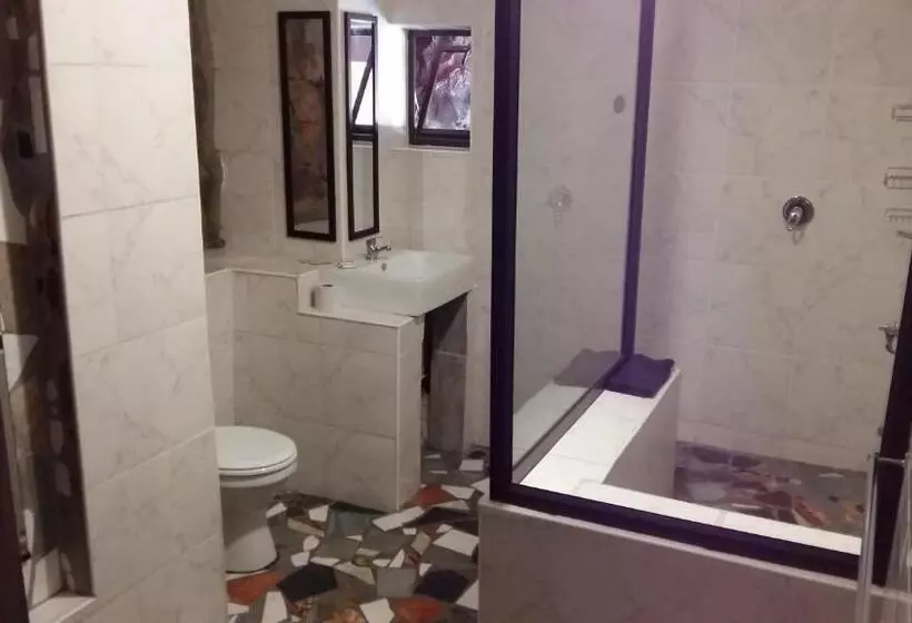 Majatalo Arek S Place