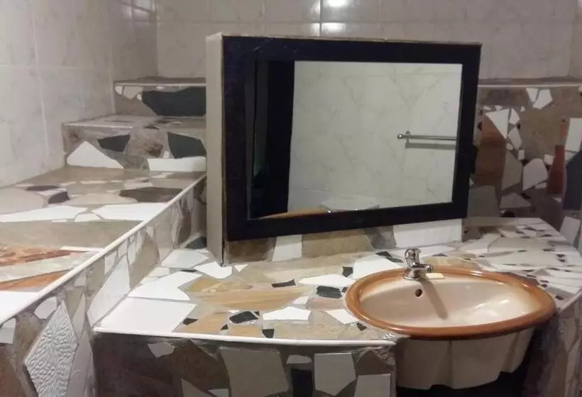 Majatalo Arek S Place