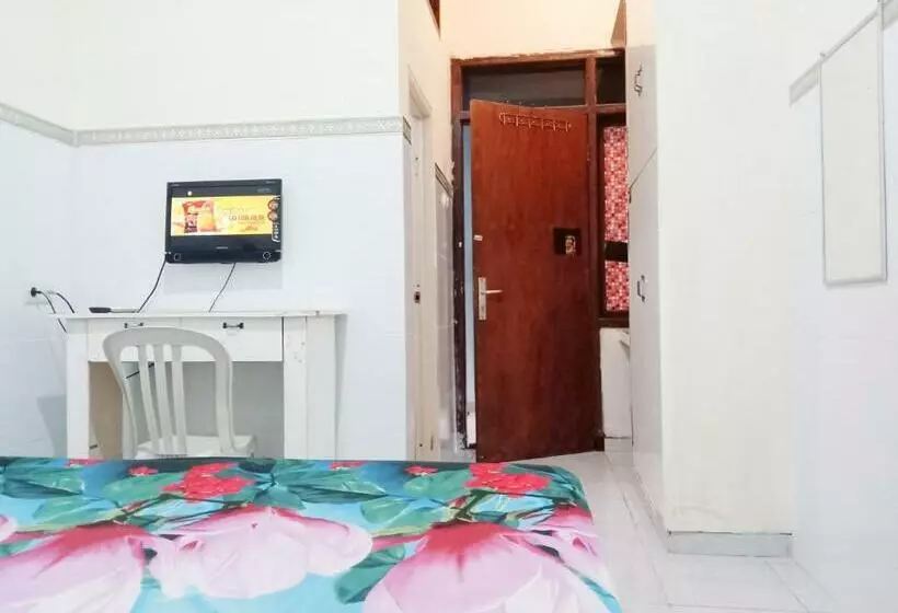 Pension  D Kost Ketintang