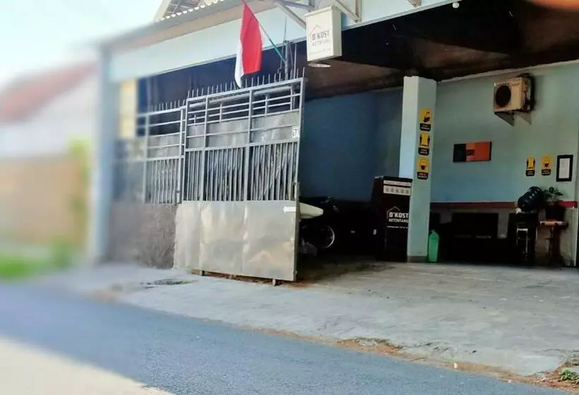 Pension  D Kost Ketintang