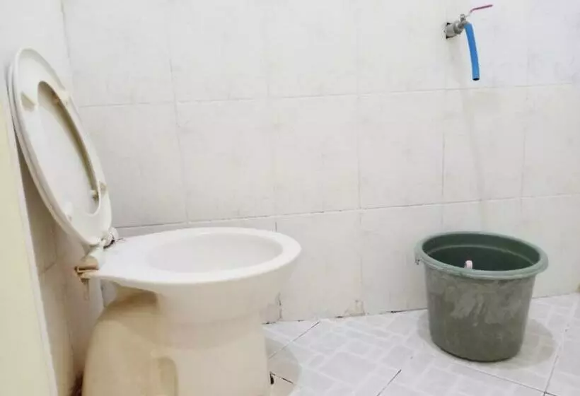 Pension  D Kost Ketintang