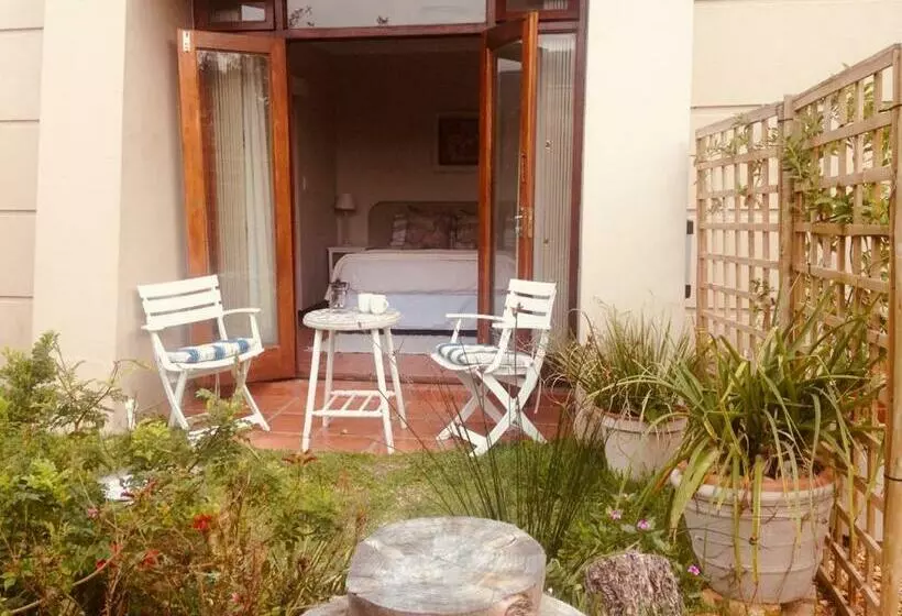 Majatalo Mountain Peaks