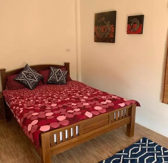 پانسیون Sunray Guesthouse สุนันท์บ้านพักริมคลอง