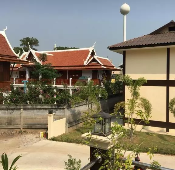 پانسیون Sunray Guesthouse สุนันท์บ้านพักริมคลอง