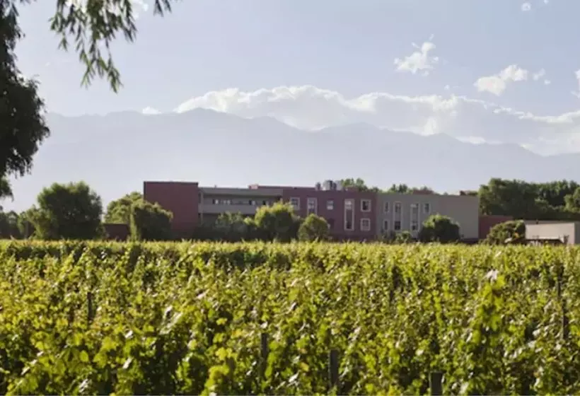 Fuente Mayor Hotel & Casino