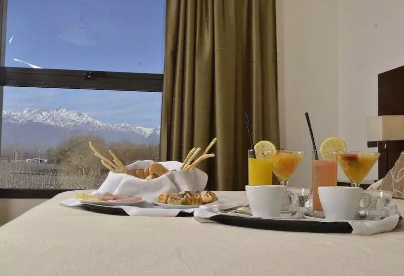 Fuente Mayor Hotel & Casino