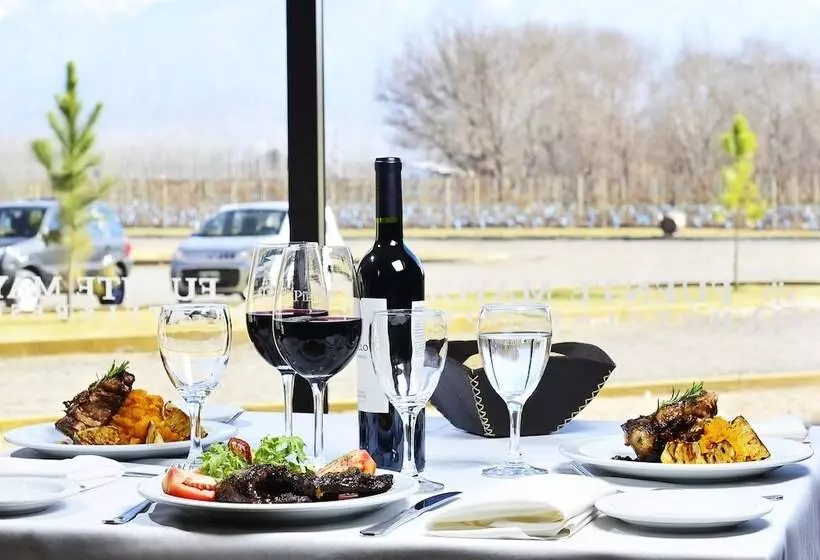 Fuente Mayor Hotel & Casino