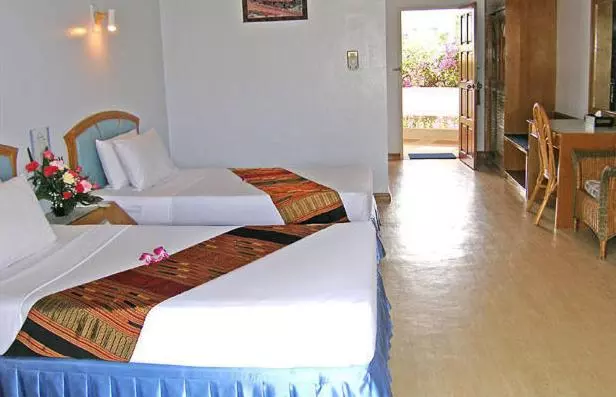 Отель Phuket Golden Sand Inn Sha Extra Plus