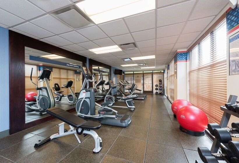 בית מלון כפרי Hampton Inn Detroit/roseville