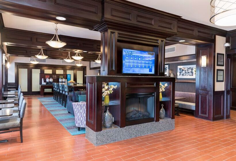 בית מלון כפרי Hampton Inn Detroit/roseville