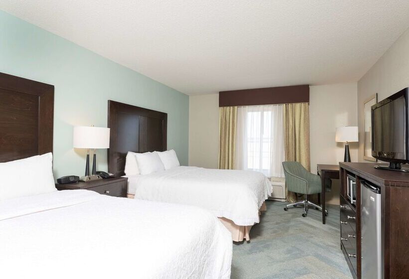 בית מלון כפרי Hampton Inn Detroit/roseville