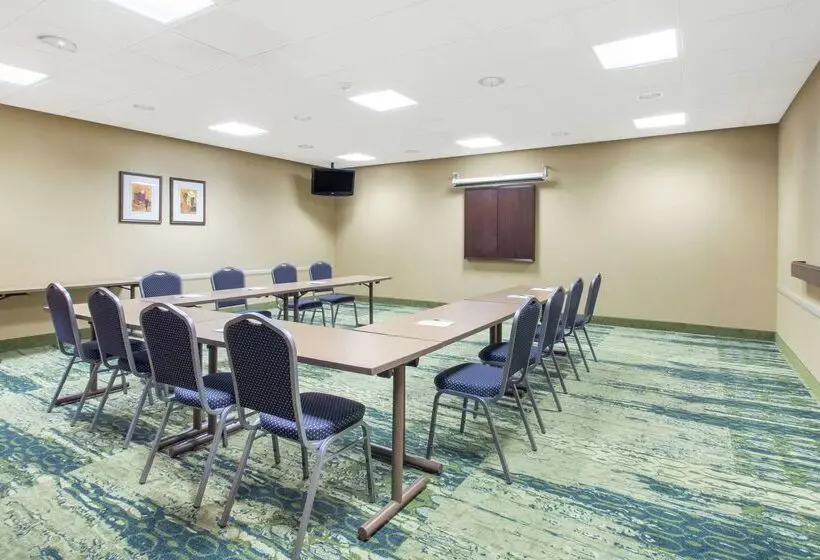 Hotel Hampton Inn & Suites Albanyairport