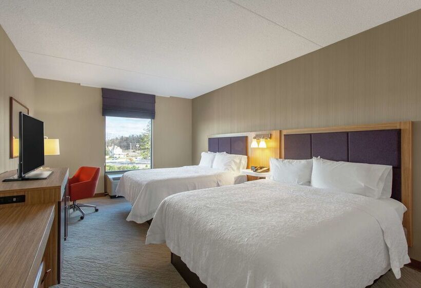 هتل Hampton Inn & Suites Albanyairport