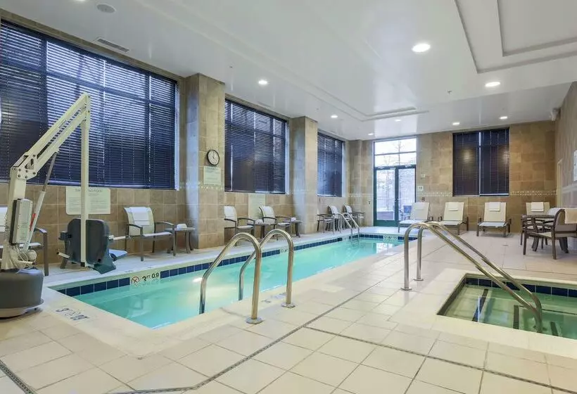 فندق Hilton Garden Inn Arlington Shirlington