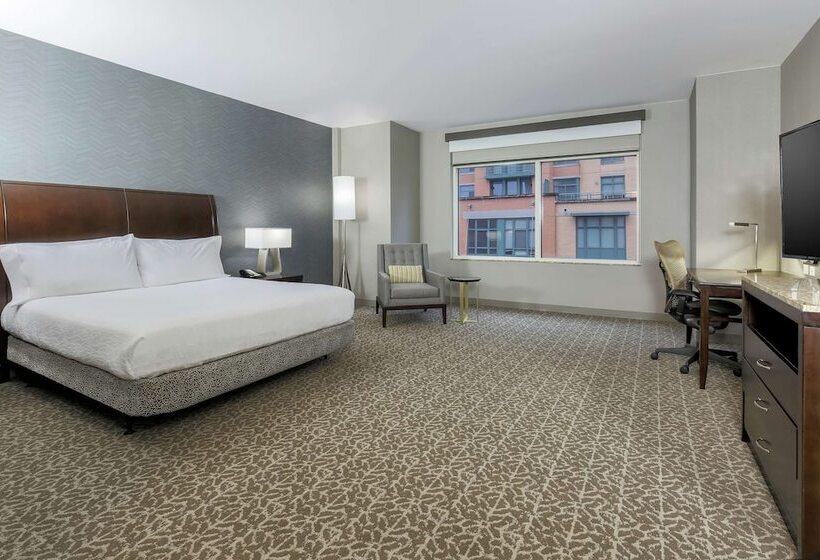 בית מלון כפרי Hilton Garden Inn Arlington Shirlington