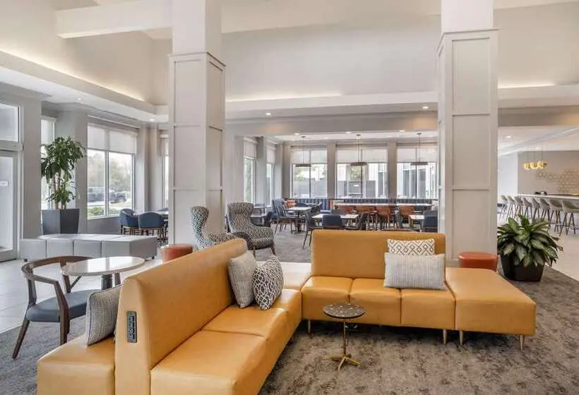 هتل Hilton Garden Inn Charlotte/concord