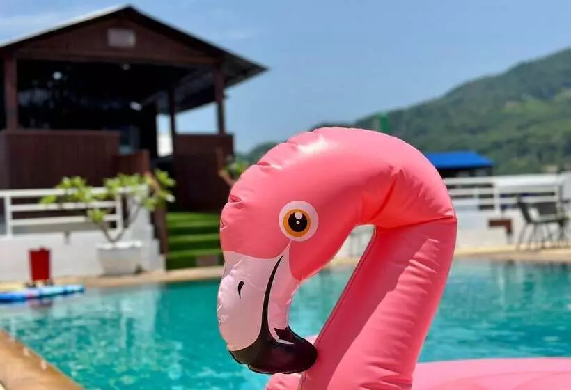 ホテル Issara Patong Beach