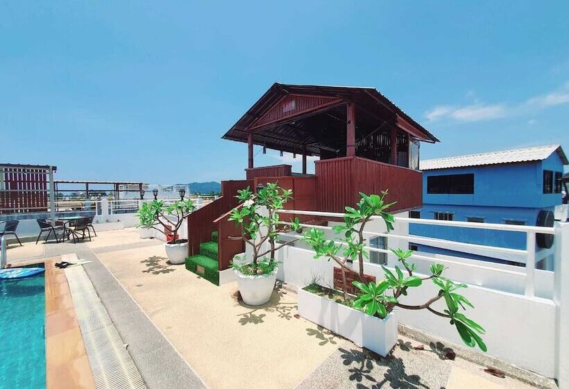 ホテル Issara Patong Beach