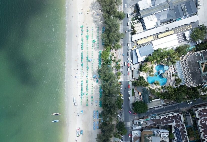 ホテル Issara Patong Beach