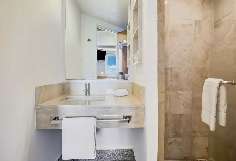 酒店 One Guadalajara Periférico Norte