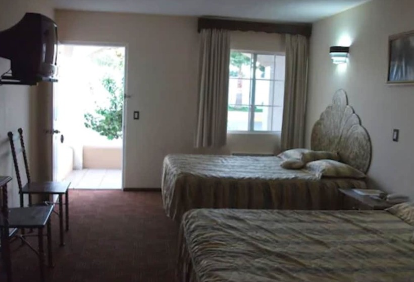 Отель Pueblito Inn