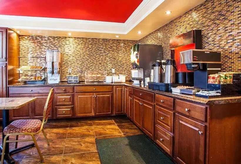 Отель Rodeway Inn Meadowlands