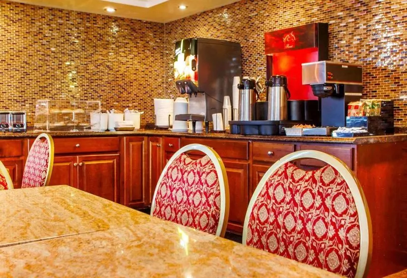 Отель Rodeway Inn Meadowlands