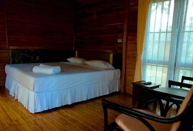 هتل Sai Ngam Beach Resort