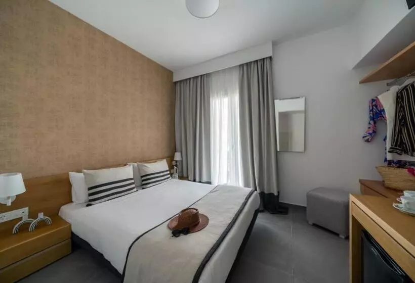 فندق Silver Beach