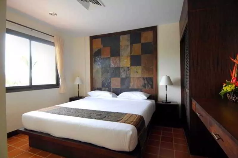 Отель Surin Gate Holiday Apartment