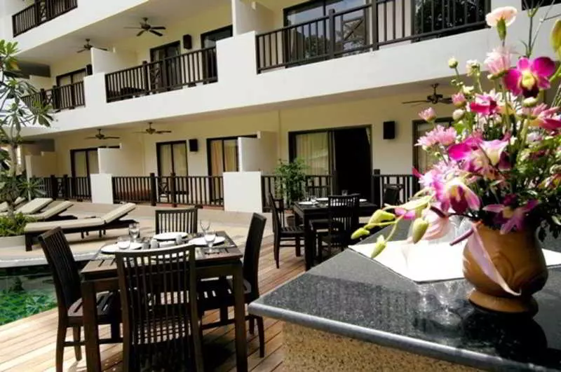 Отель Surin Gate Holiday Apartment