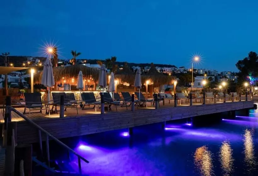 Отель Vita Bella Resort & Spa