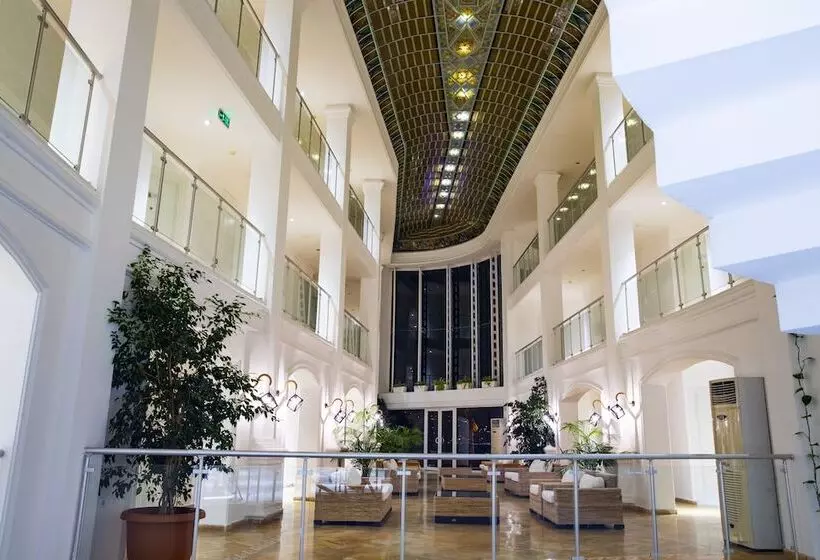 Отель Vita Bella Resort & Spa