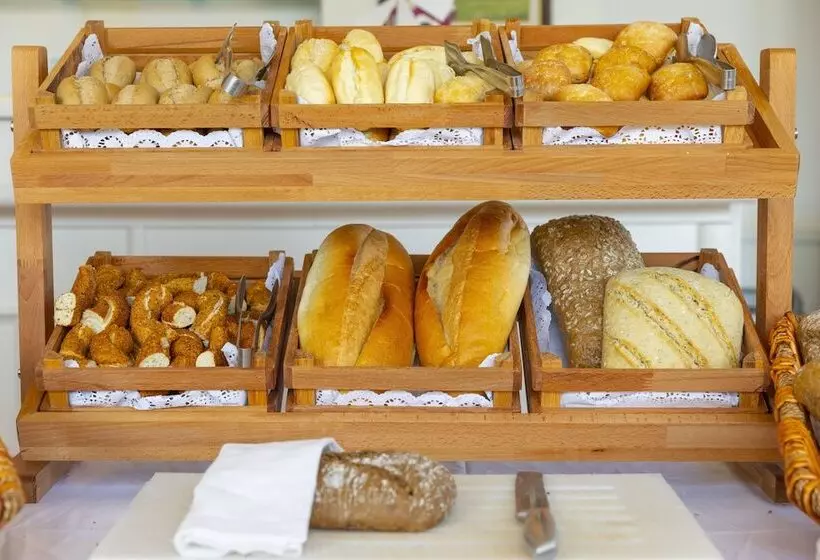 Отель Vita Bella Resort & Spa