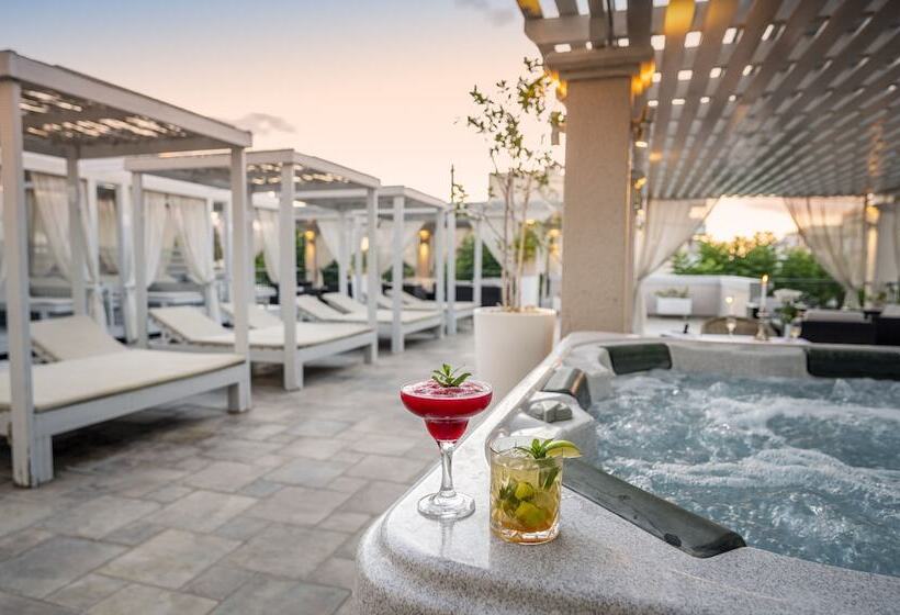 Peridis Family Resort