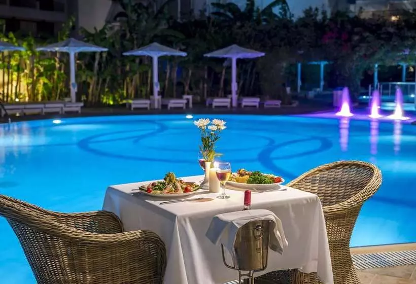 Peridis Family Resort