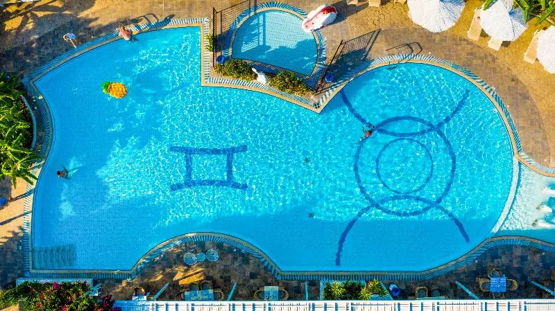 Peridis Family Resort