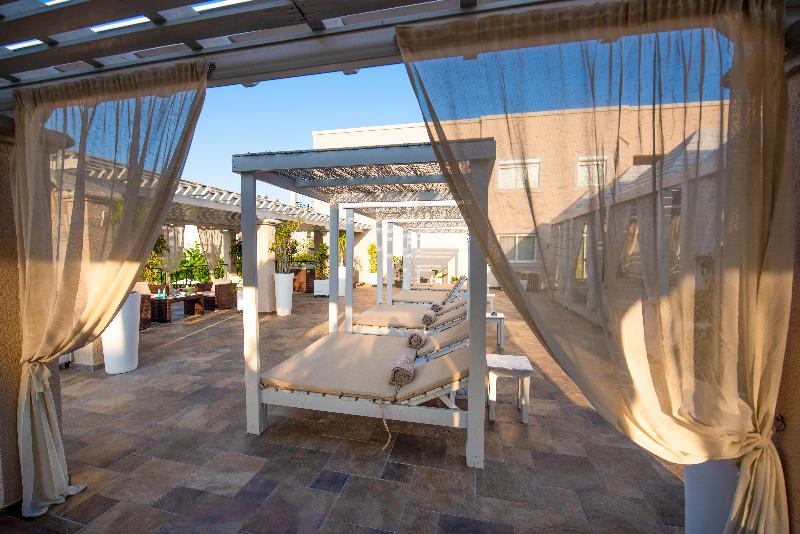 Peridis Family Resort