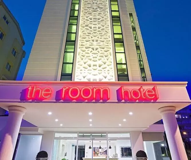 The Room Hotel & Apartments